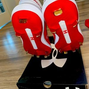 New Under Armour Mens cleats size 7.5
